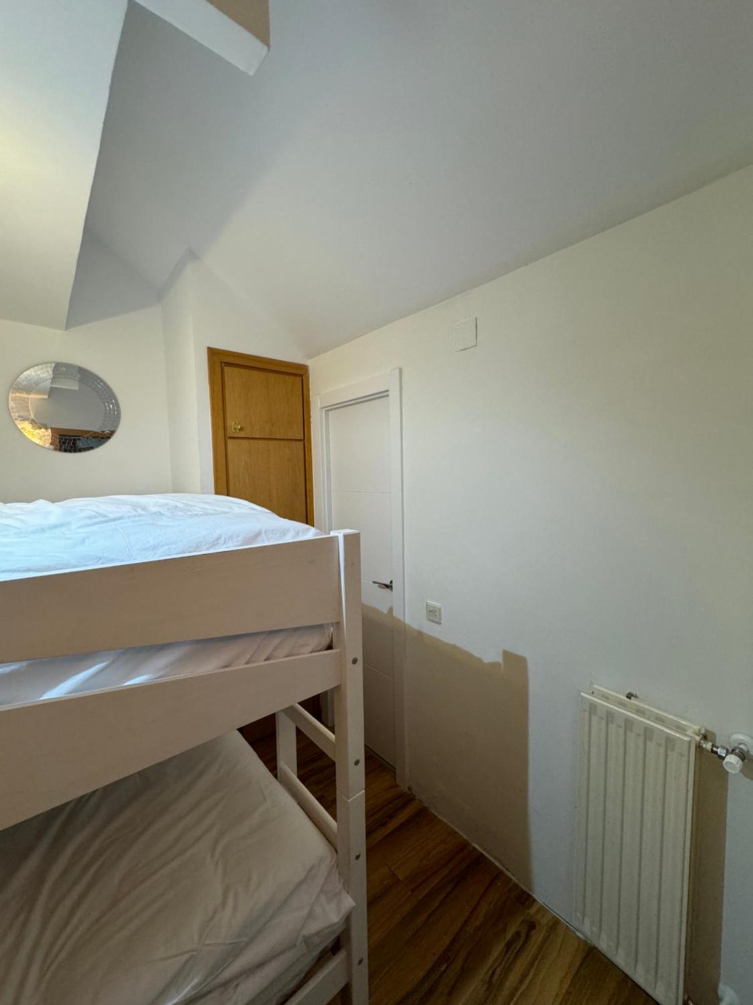 Apartment Acogedor Atico En El Corazon De - Esquia Sin Llaves